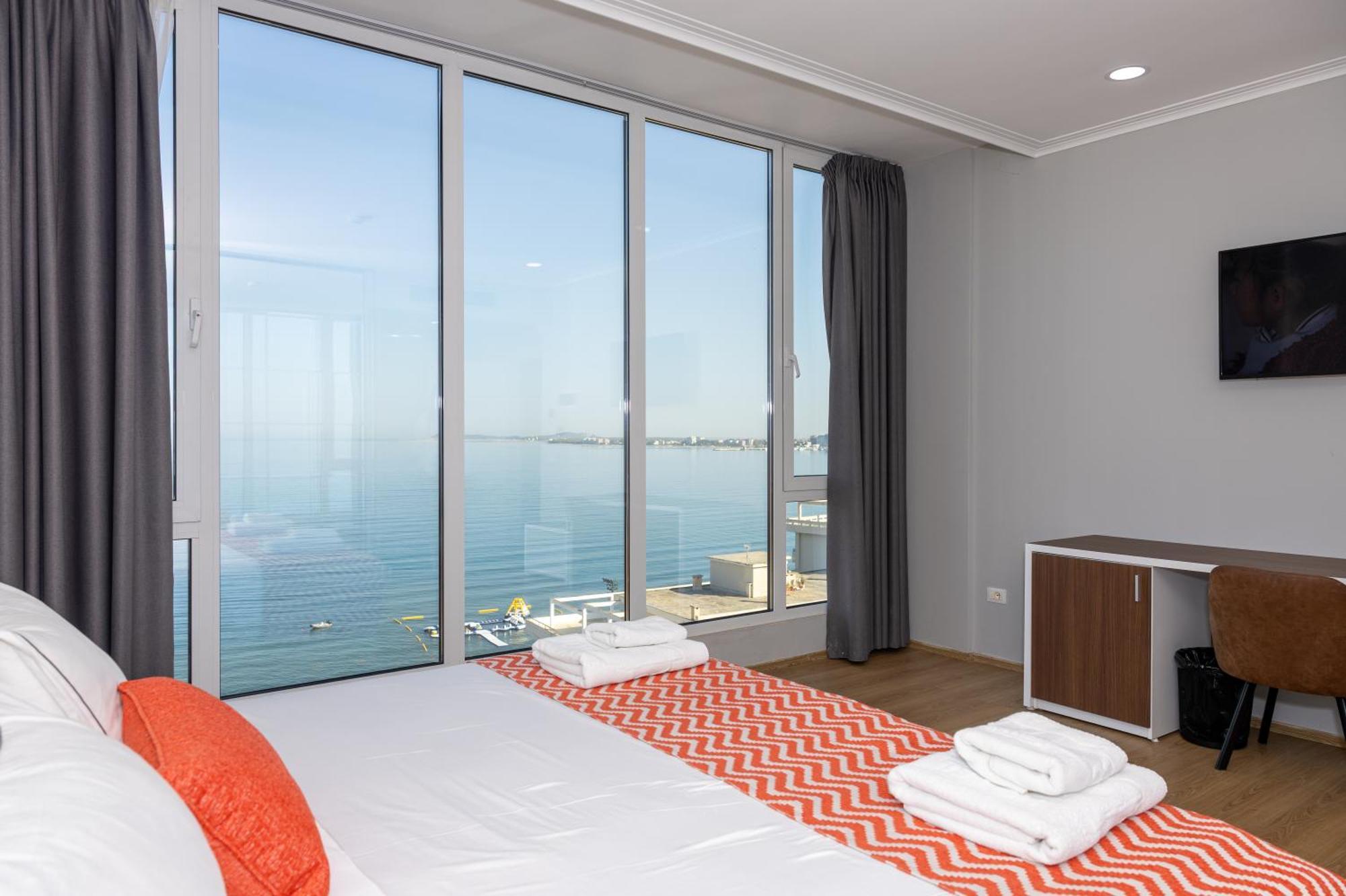 Hotel Britania 4*